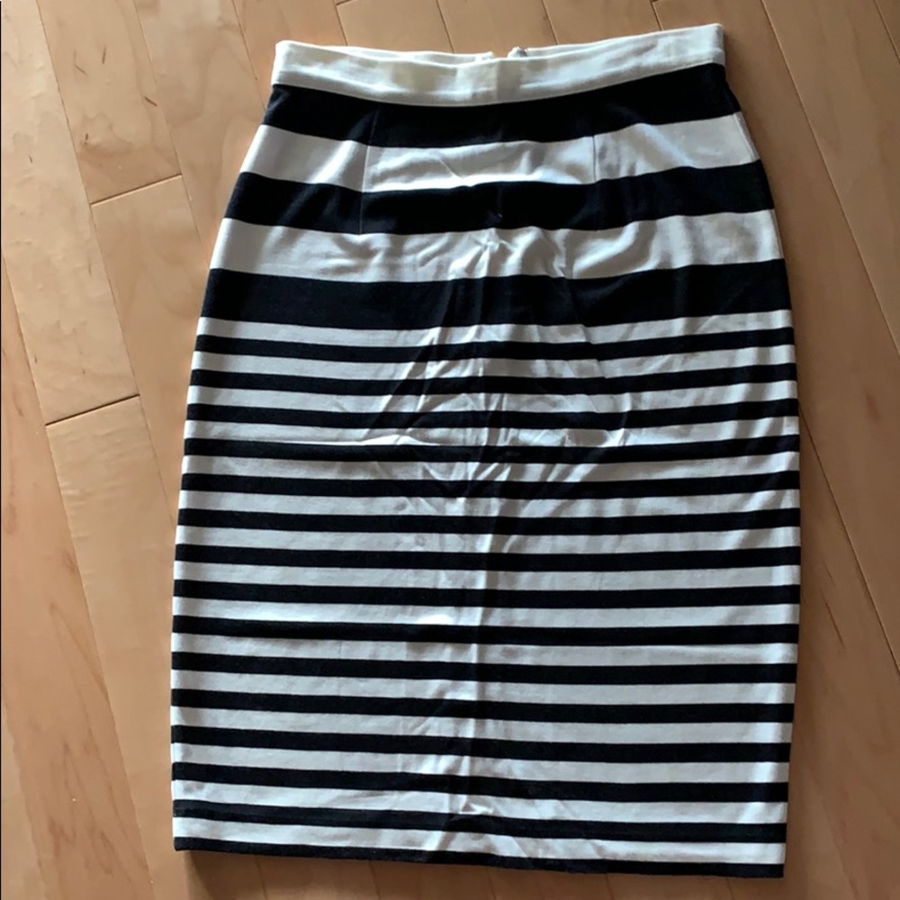 Black and ivory striped skirt xs